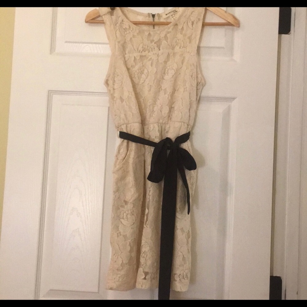✨Ivory Lace Dress✨ - Picture 2 of 4
